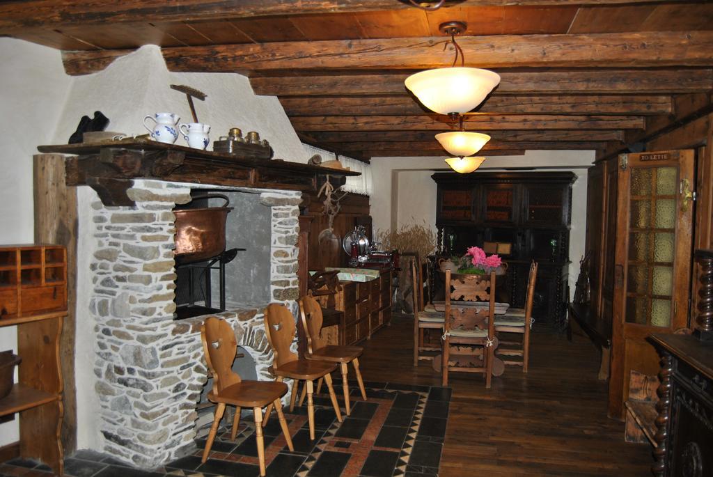 Casa Vacanza La Rocca Chiesa in Valmalenco Exterior foto